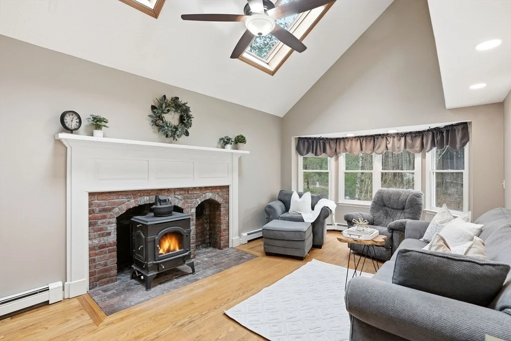 Photo of 17 Oak St