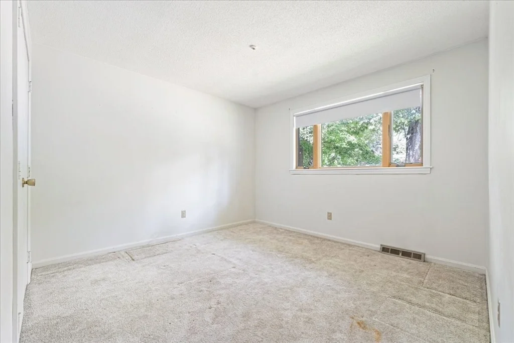 Photo of 110 Queens Brook Rd