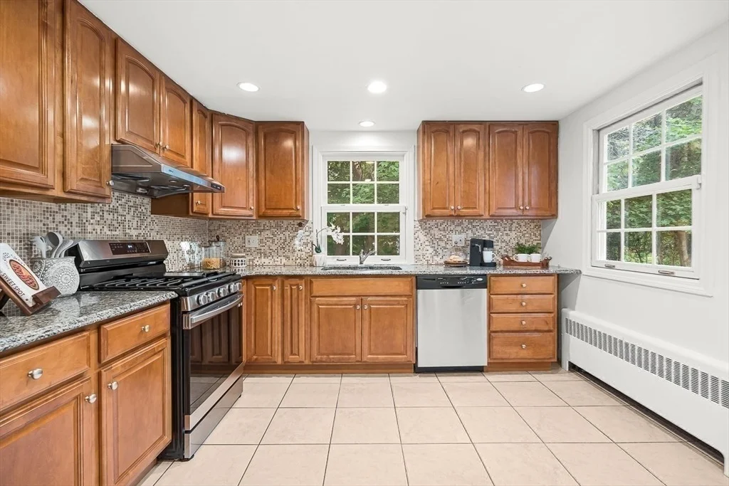 Photo of 7 Haven Ln