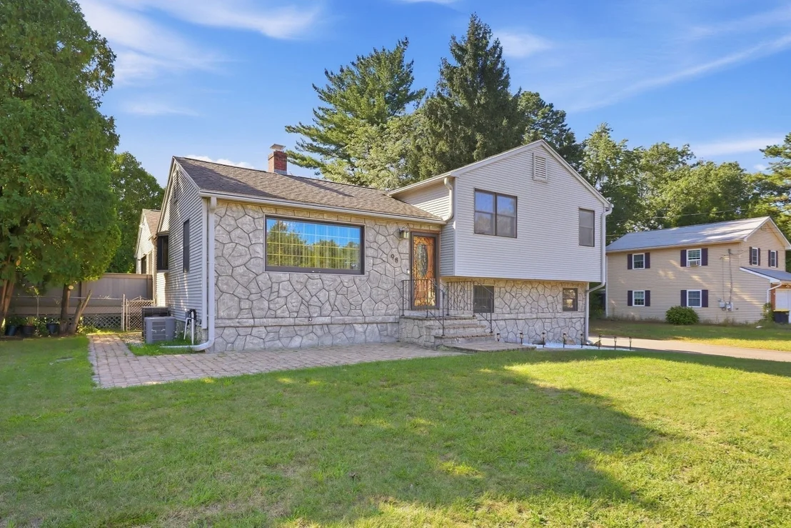 Photo of 98 Meadowlark Dr