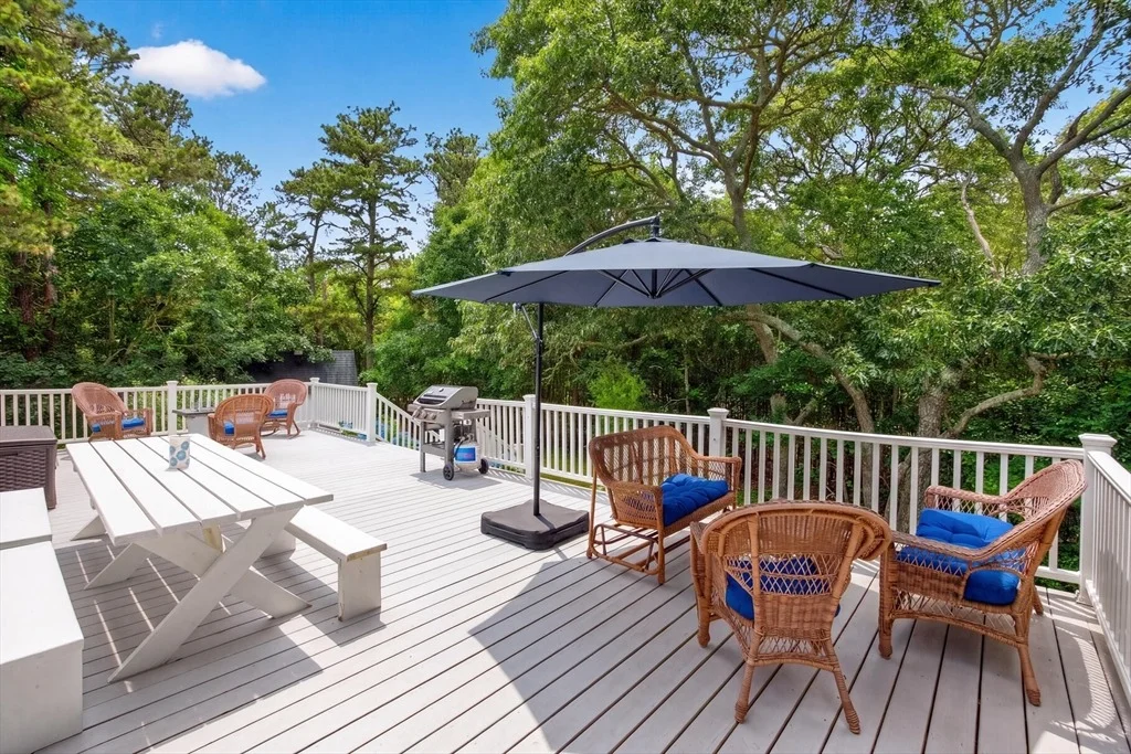 Photo of 25 Marthas Ln