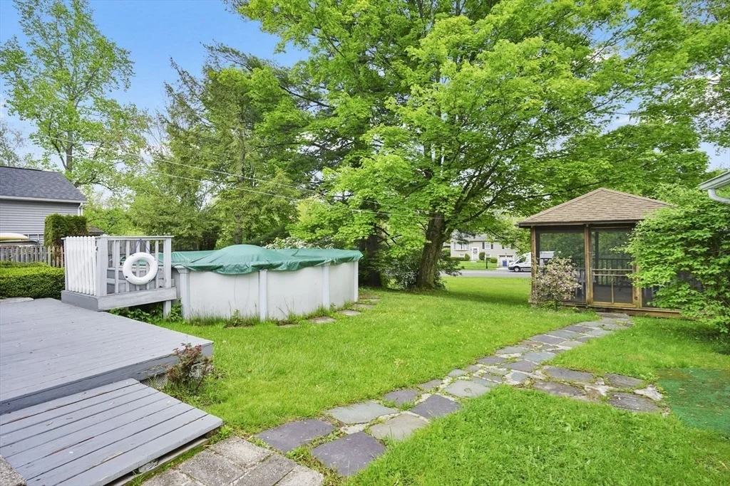 Photo of 300 Circle Dr