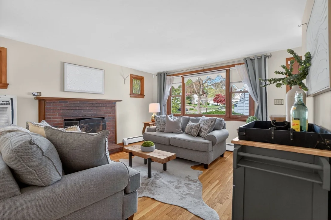 Photo of 46 Grapevine Ave