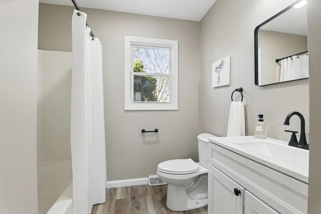 Photo of 128 Avery St
