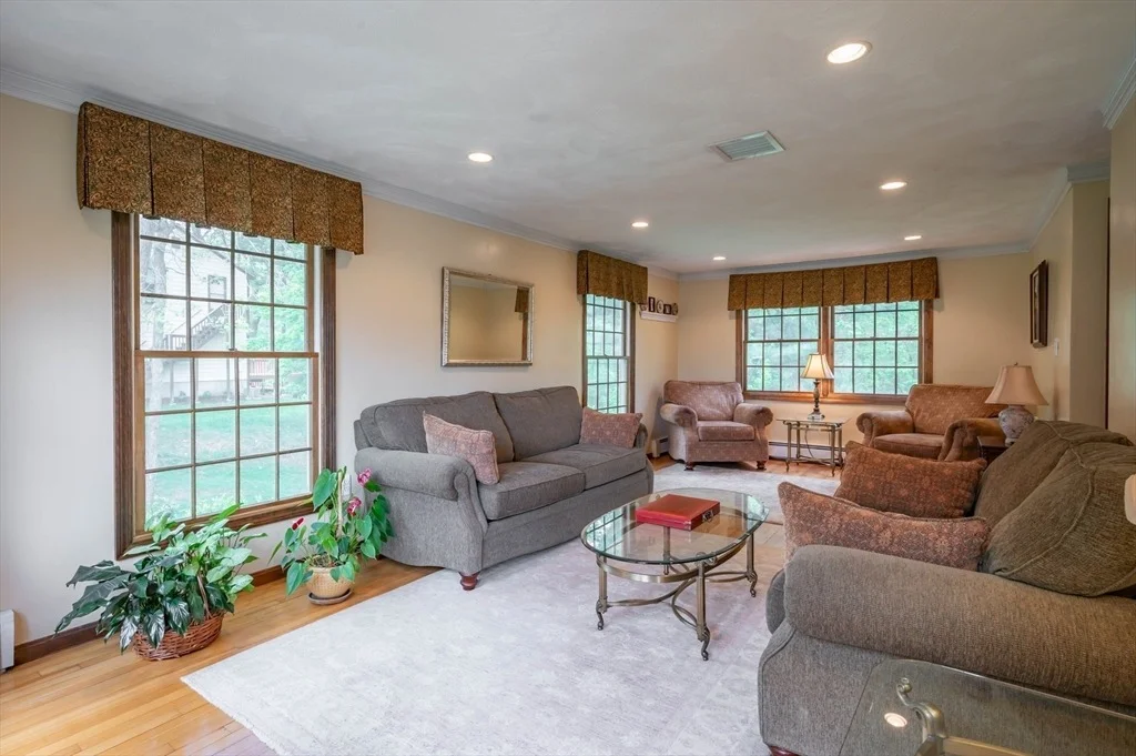 Photo of 127 Catamount Rd