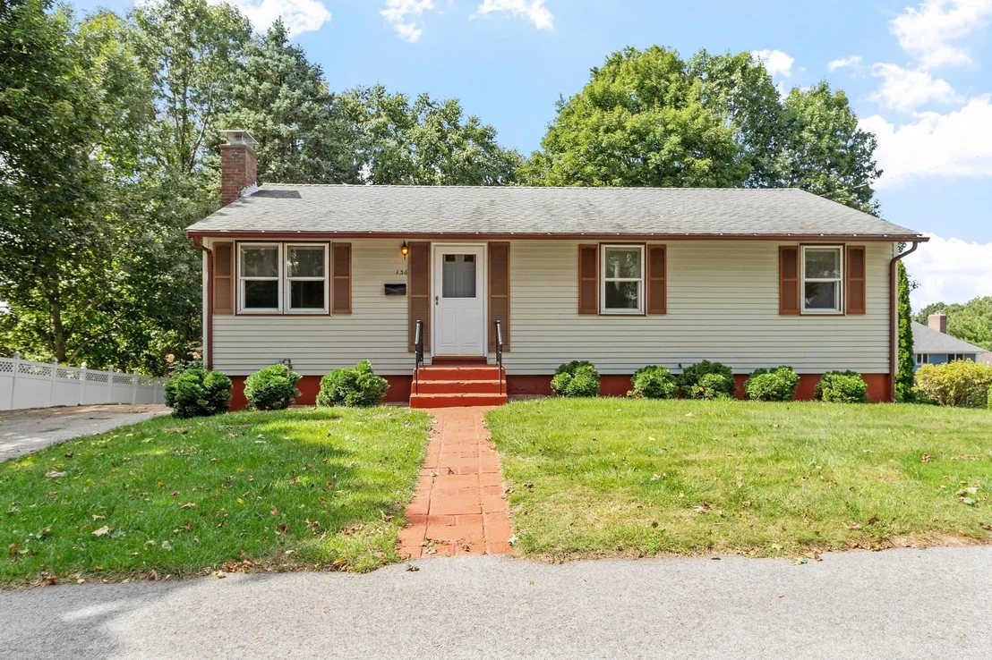 Photo of 136 Ridge Rd