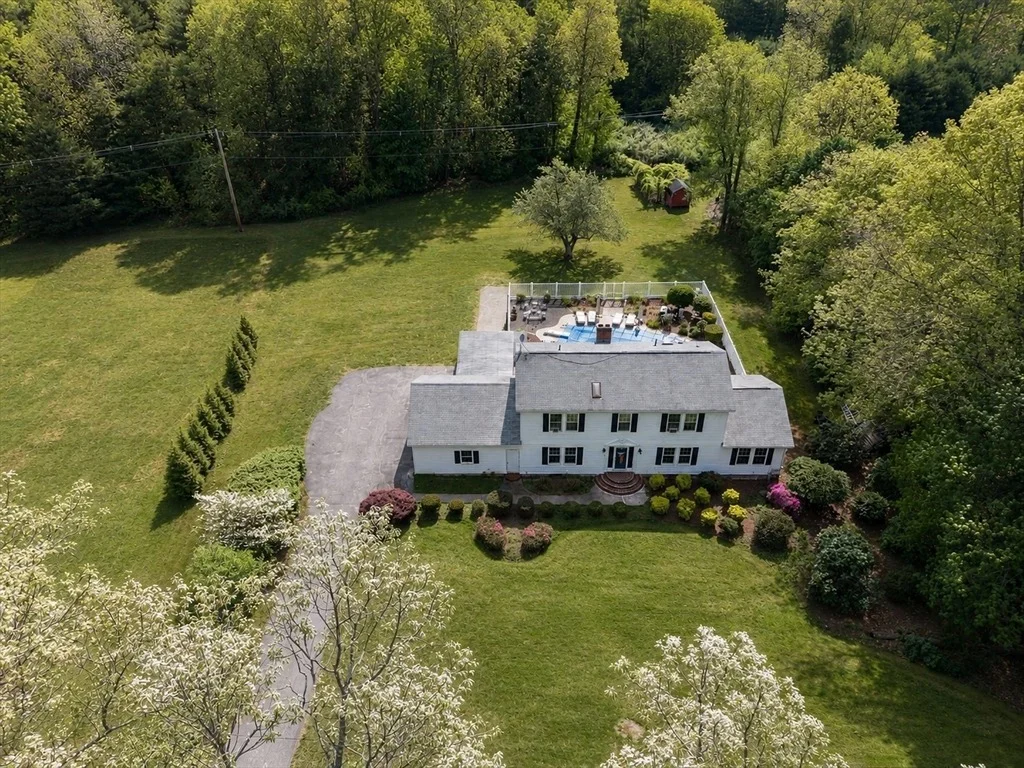 Photo of 45 River Rd