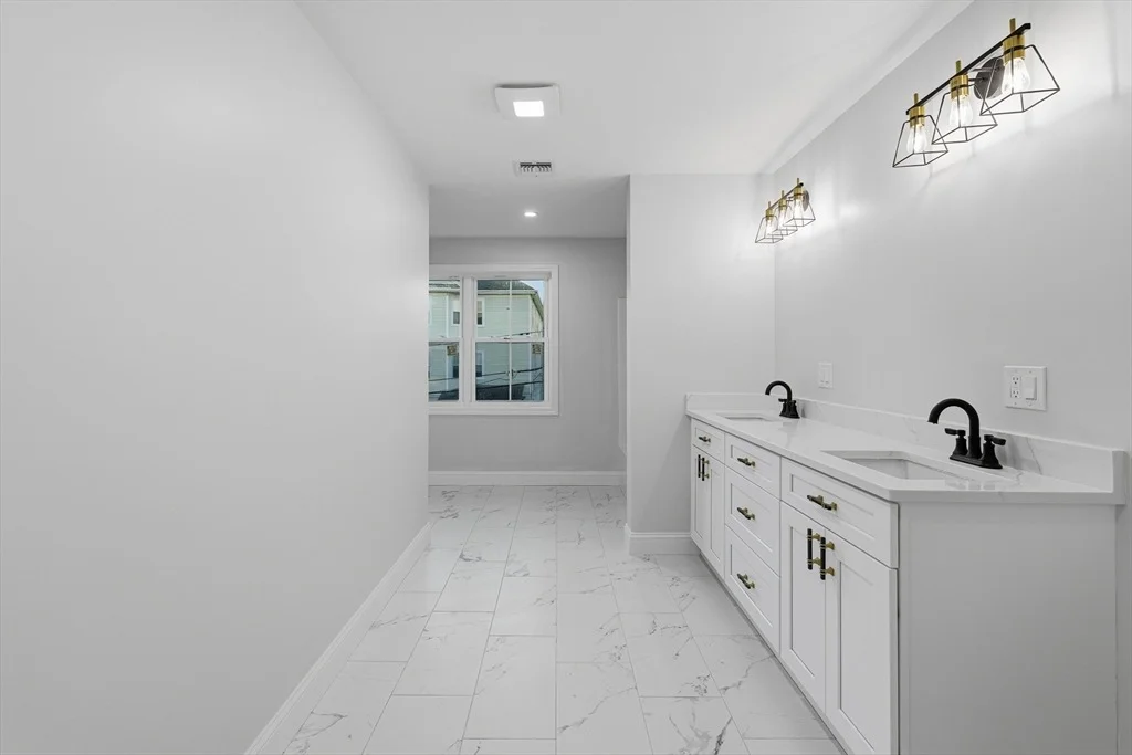 Photo of 138 Eighteenth St.