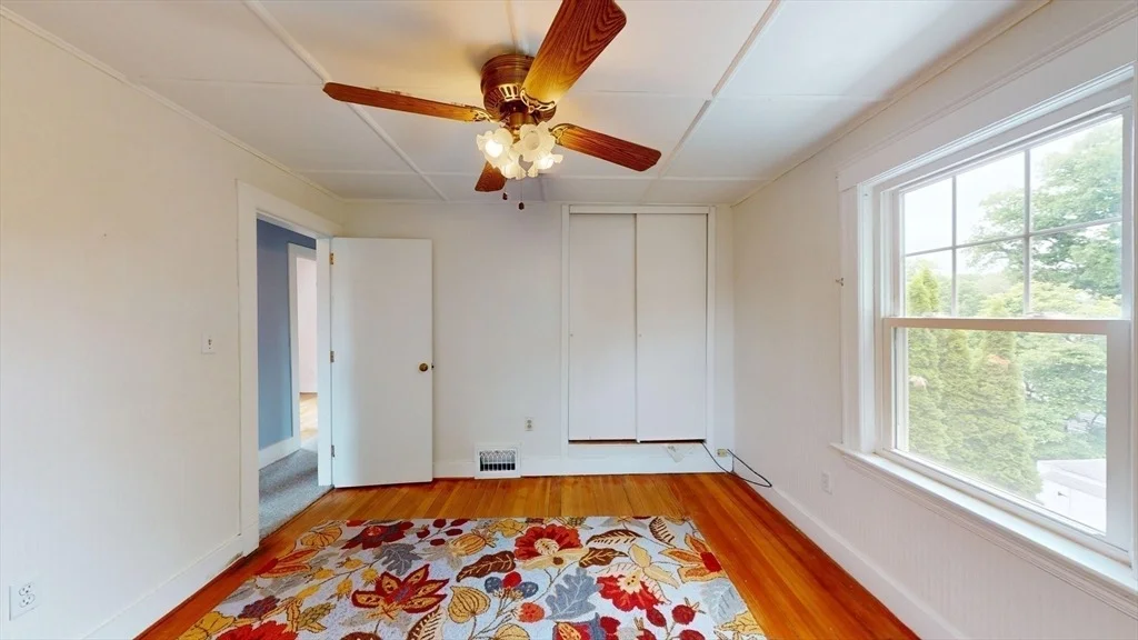 Photo of 233 Florence Ave