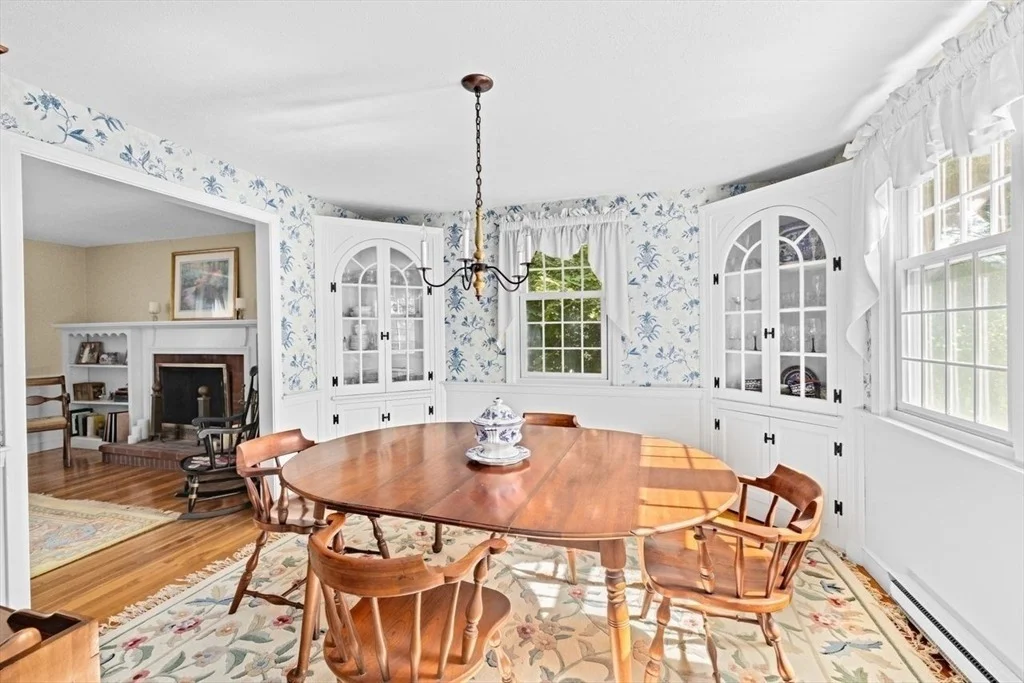 Photo of 28 Riverside Drive