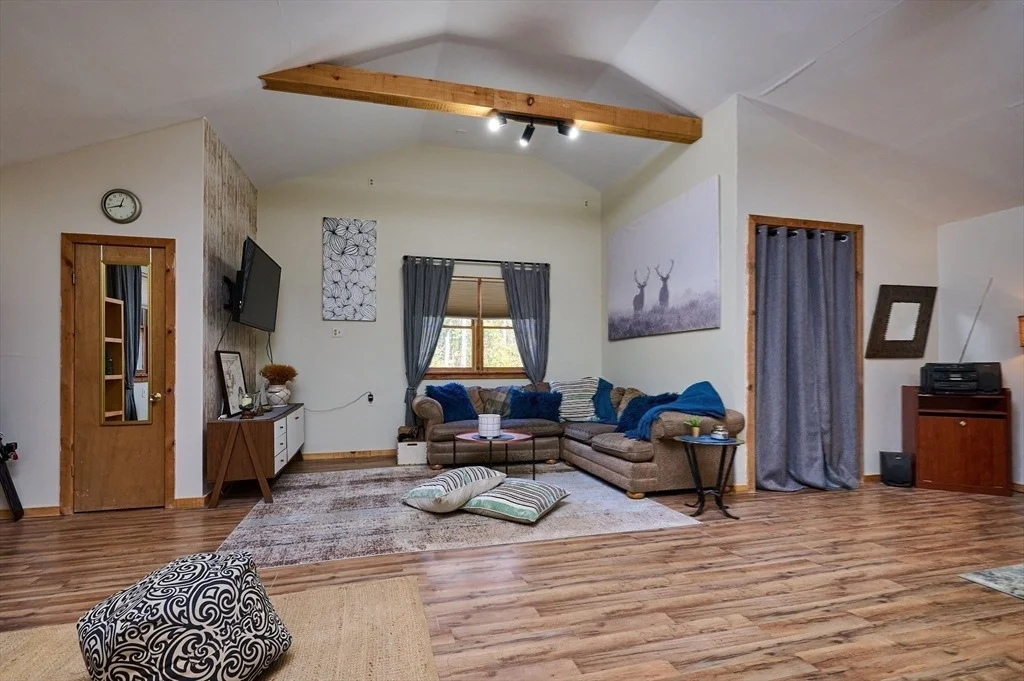 Photo of 1260 Westhampton Road