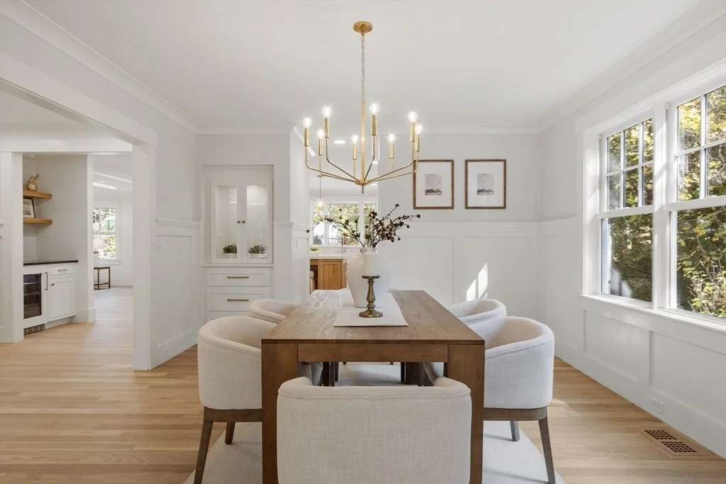Photo of 140 Revolutionary Road