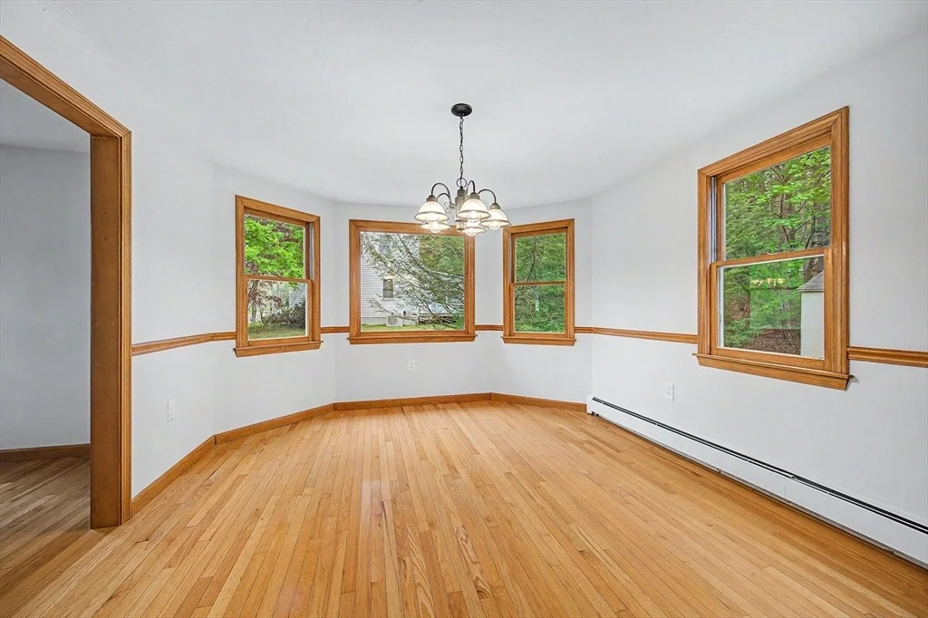 Photo of 8 Thomas Dr
