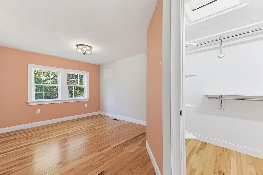 Photo of 116 Lakeshore Dr