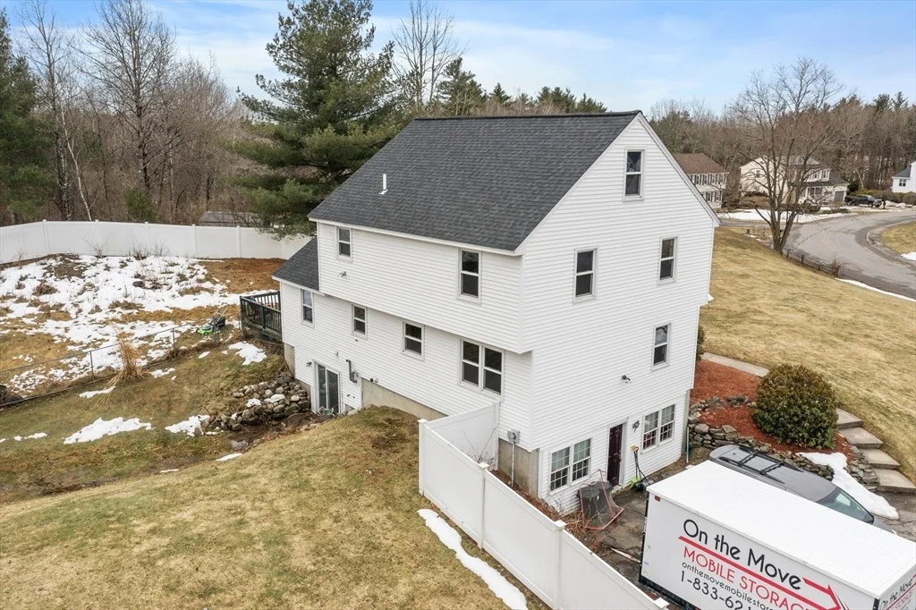 Photo of 27 Merrimac Dr