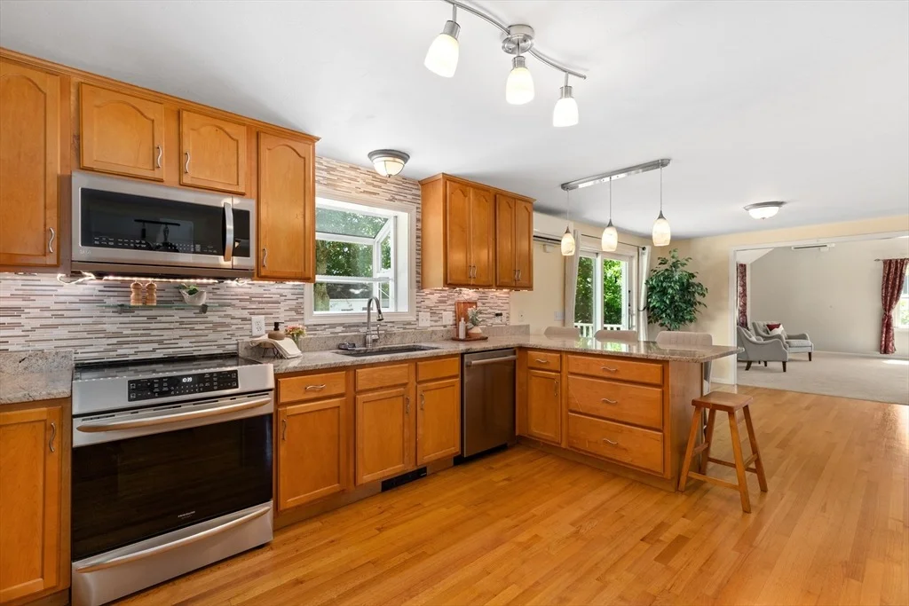 Photo of 49 Larson Ave
