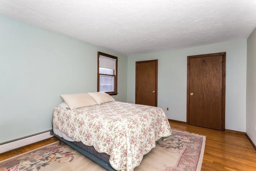 Photo of 955 Summer Street