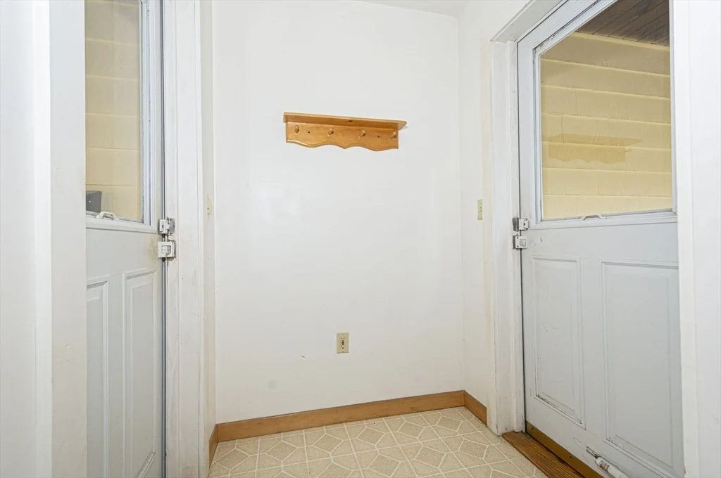 Photo of 463 Farm Rd