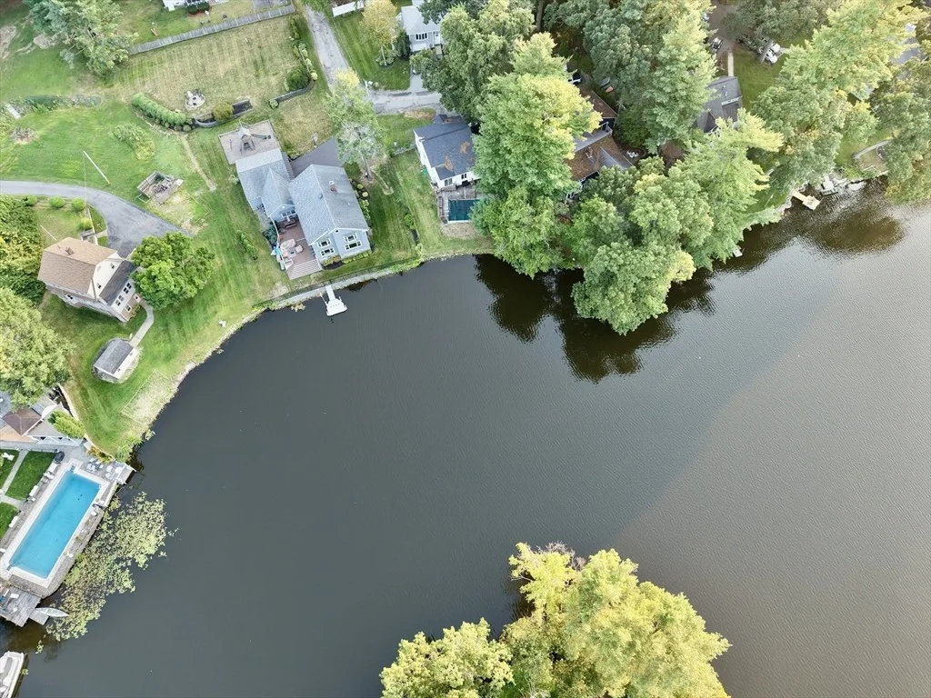 Photo of 2 Colonial Road