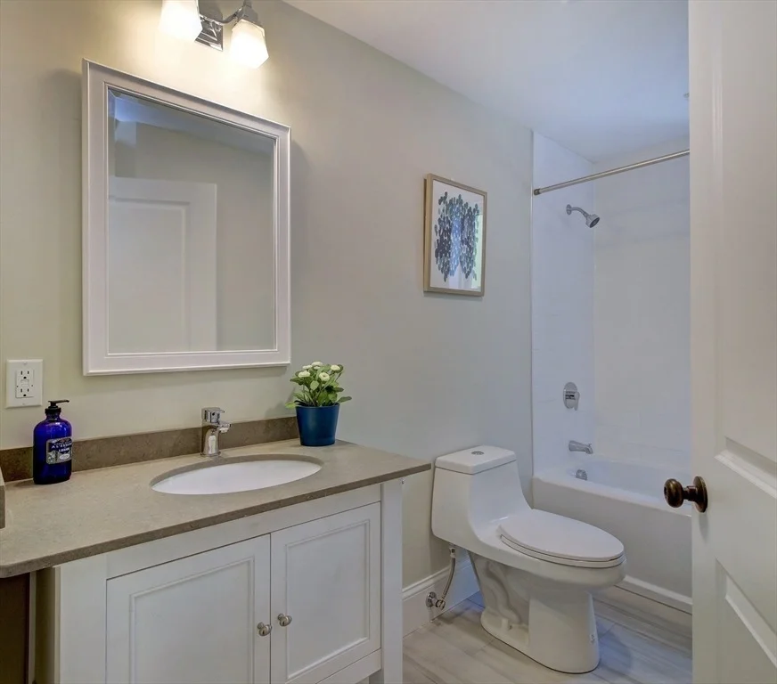 Photo of 287 Walnut Ave