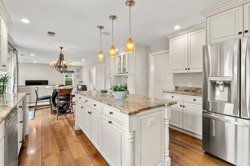 Photo of 35 Whitney Avenue