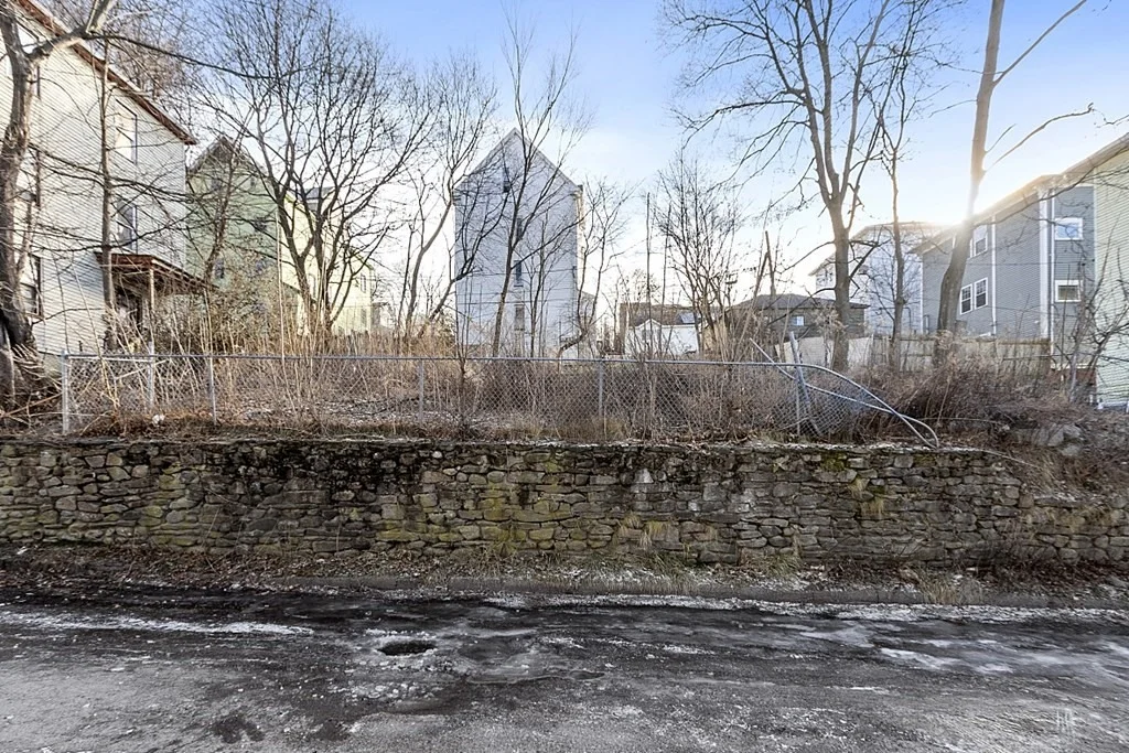 Photo of 1 Blodgett Pl