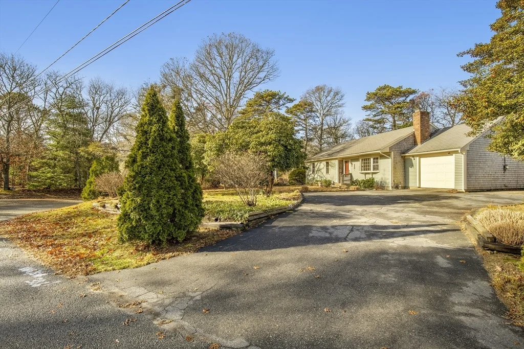 Photo of 386 Bishops Ter