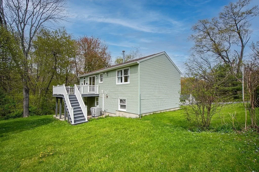 Photo of 131 Queen Ave