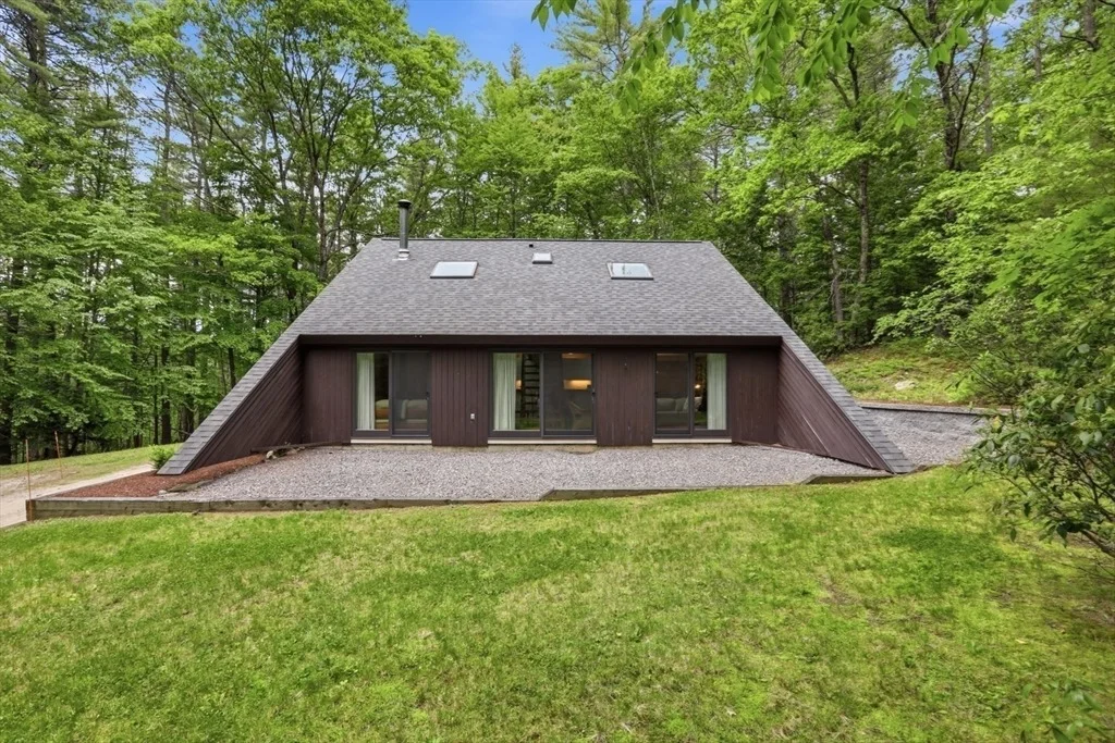 Photo of 39 Hog Hill Road
