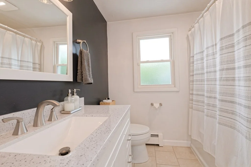 Photo of 117 Longmeadow Ave
