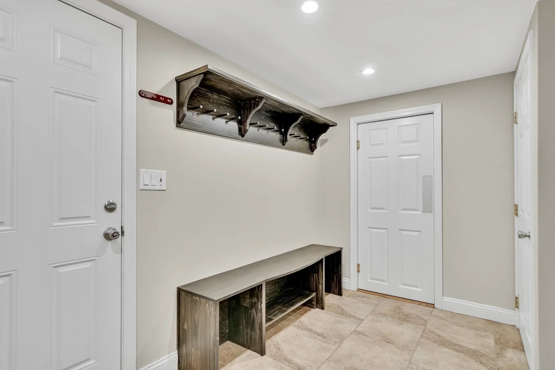 Photo of 8 Barry Dr