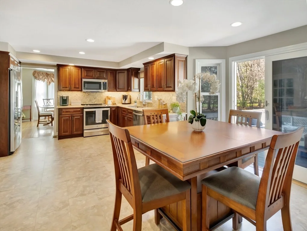 Photo of 7 Fieldstone Dr