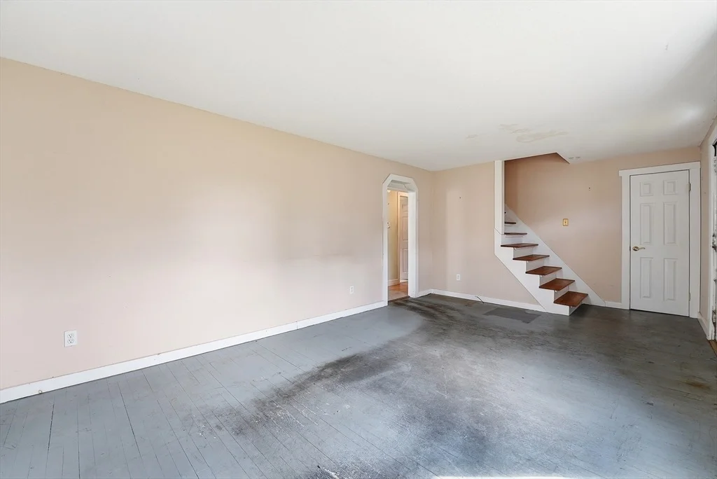 Photo of 62 Millbrook Dr