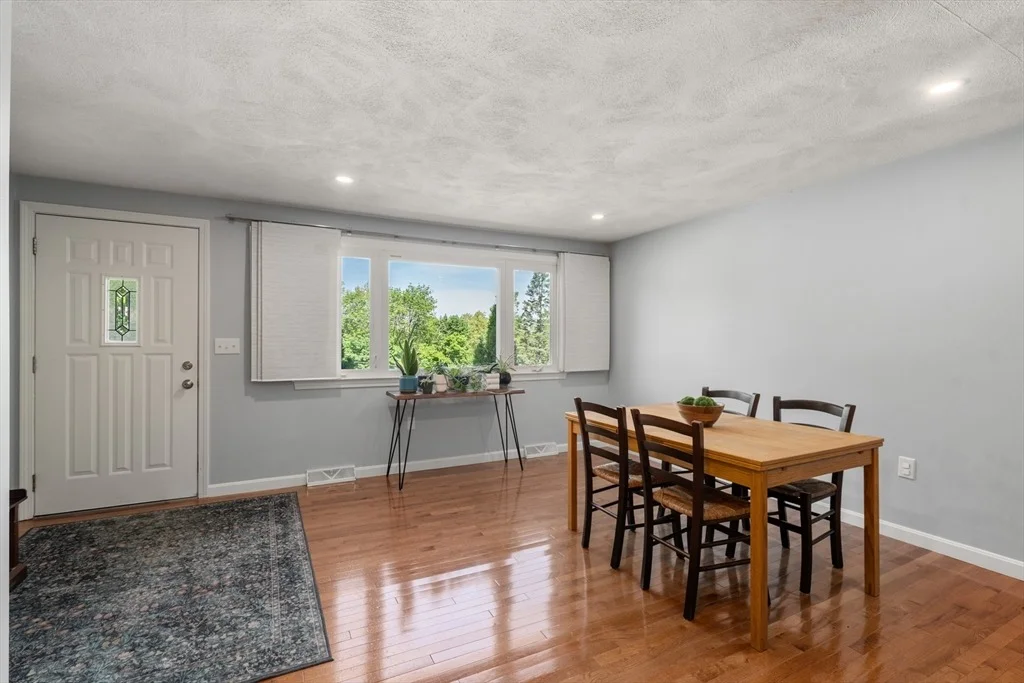Photo of 21 Michigan Drive