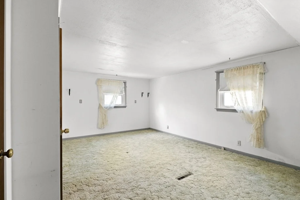 Photo of 14 Clay Pond Rd