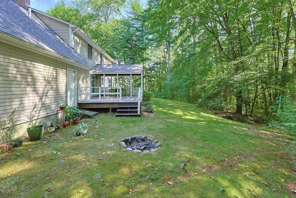 Photo of 74 Spinning Wheel Dr