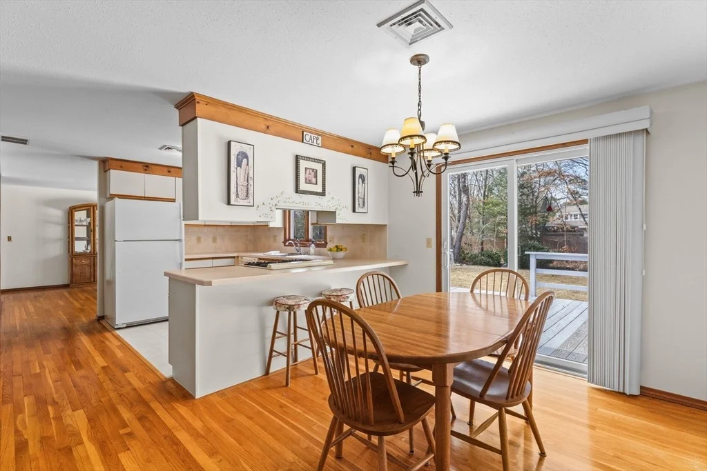 Photo of 363 Prince Hinckley Rd