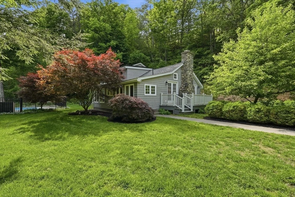 Photo of 32 Eunice Williams Dr