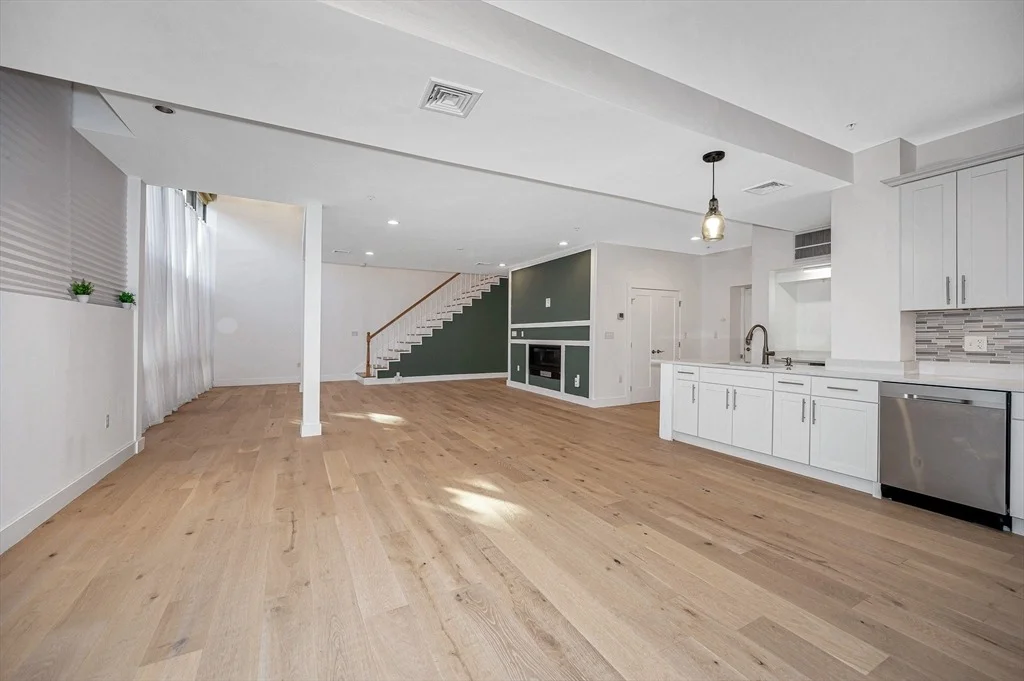 Photo of Unit 205 at 17 Kearney Sq