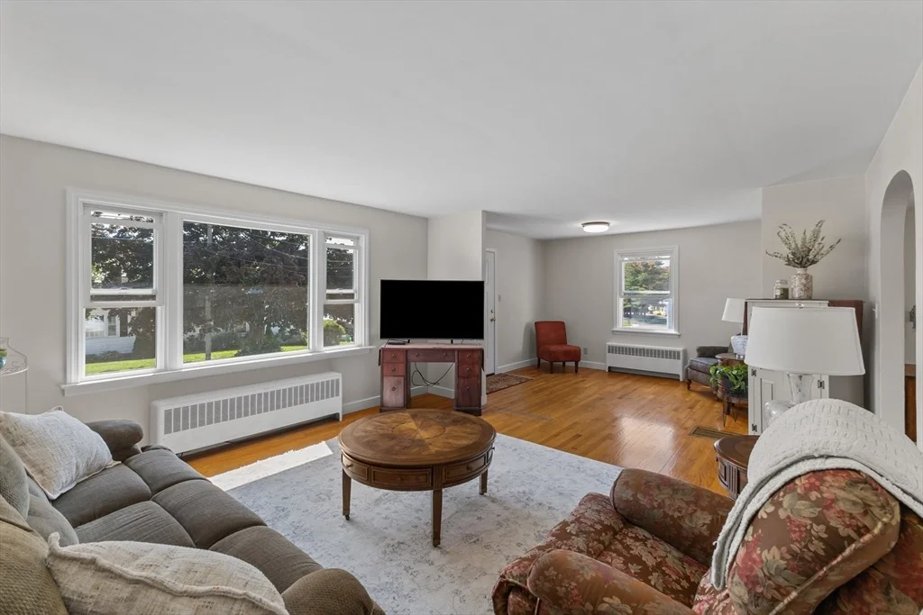 Photo of 7 Simond St.
