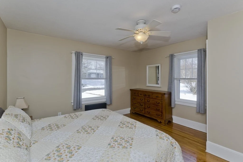 Photo of 85 Edgewater Rd