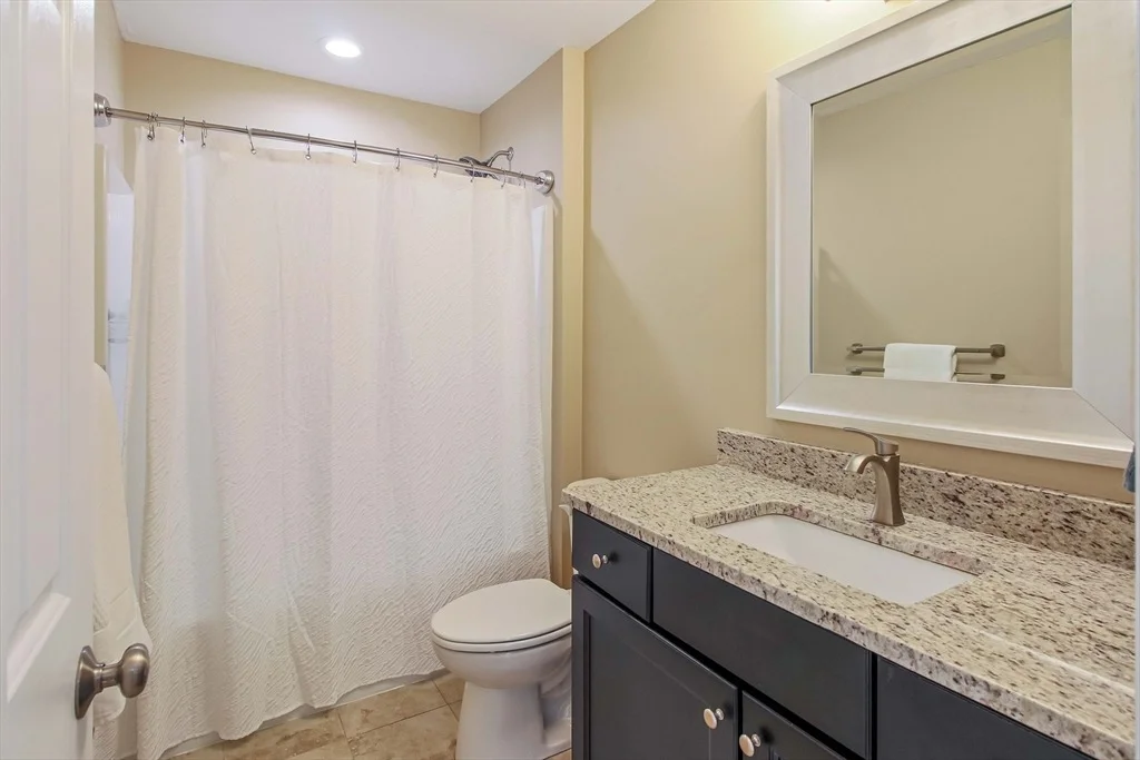 Photo of 102 Kennedy Cir