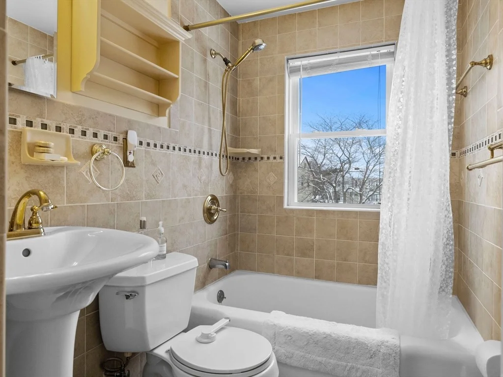 Photo of 6 Newcroft Cir