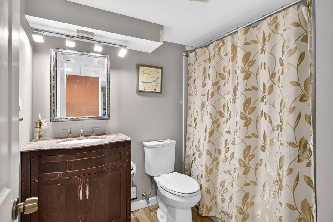 Photo of 215 Mendon Road