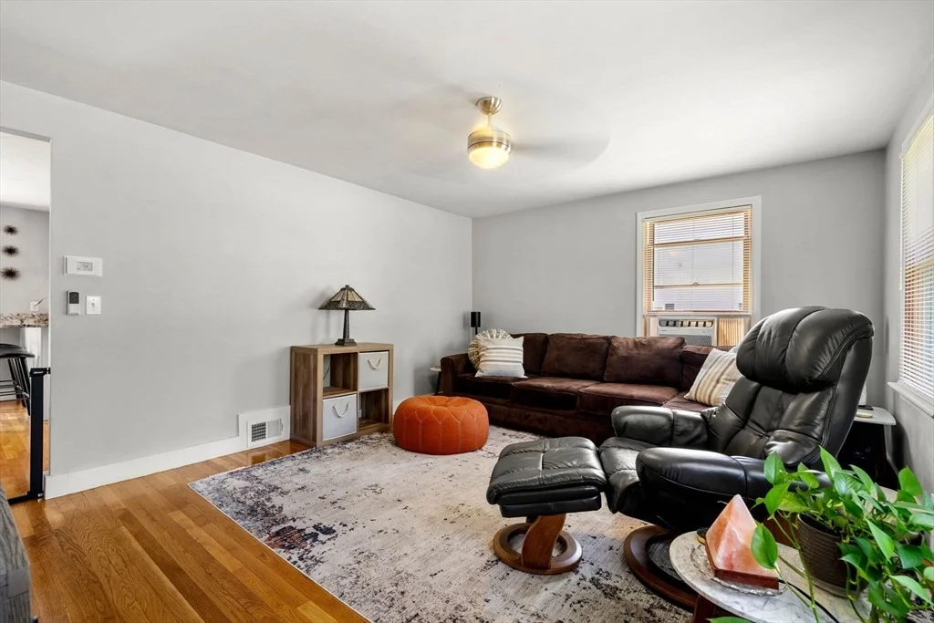 Photo of 13 Sandy Pond Rd