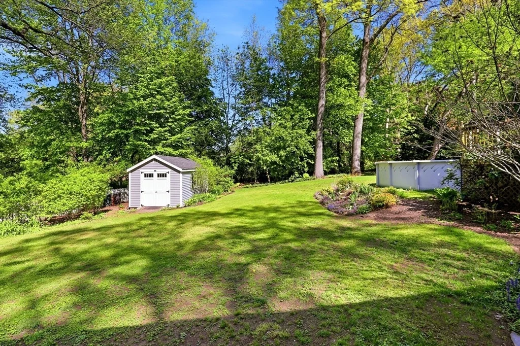 Photo of 9 Meadowbrook Drive