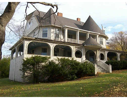 Photo of 102 Highland Ave