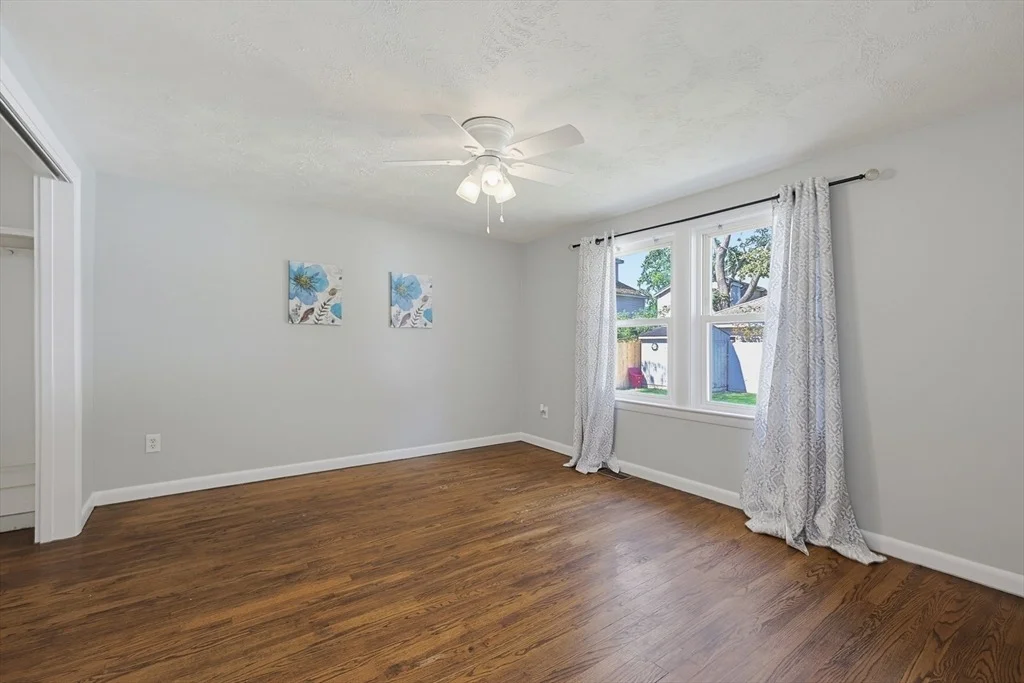 Photo of 30 Lloyd St