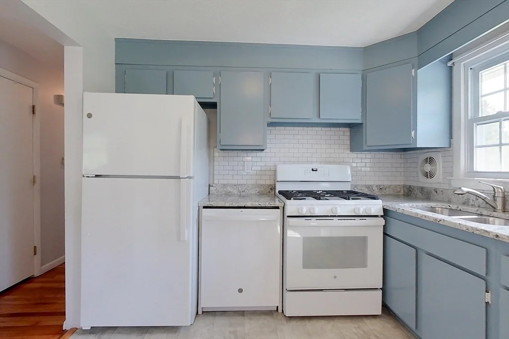 Photo of 392 Acton Rd