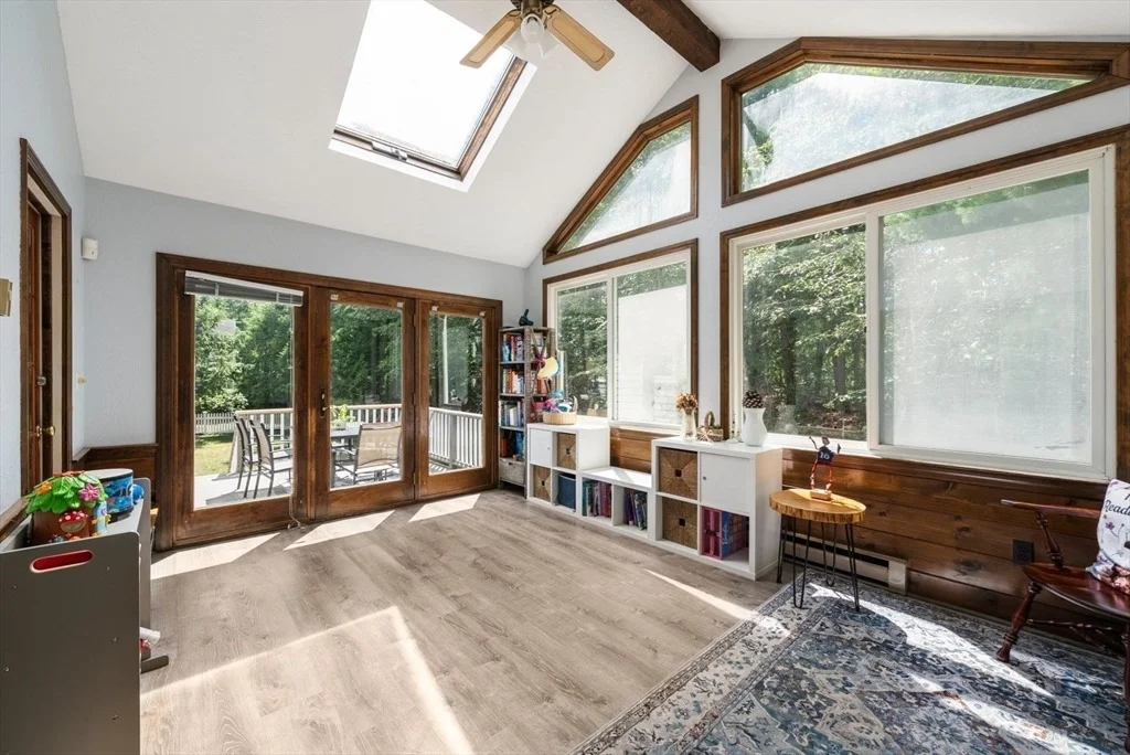 Photo of 86 Maplewood Dr